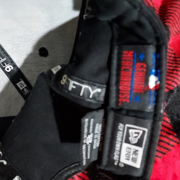 Limited Edition Pittsburgh Pirates Hat - Picture 3 of 3